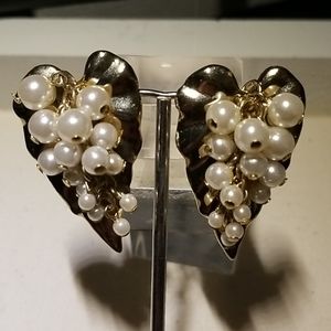 Gold & pearl 80's earrings